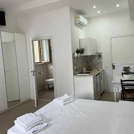 Monolocali Santa Maria Apparente Bed & Breakfast
